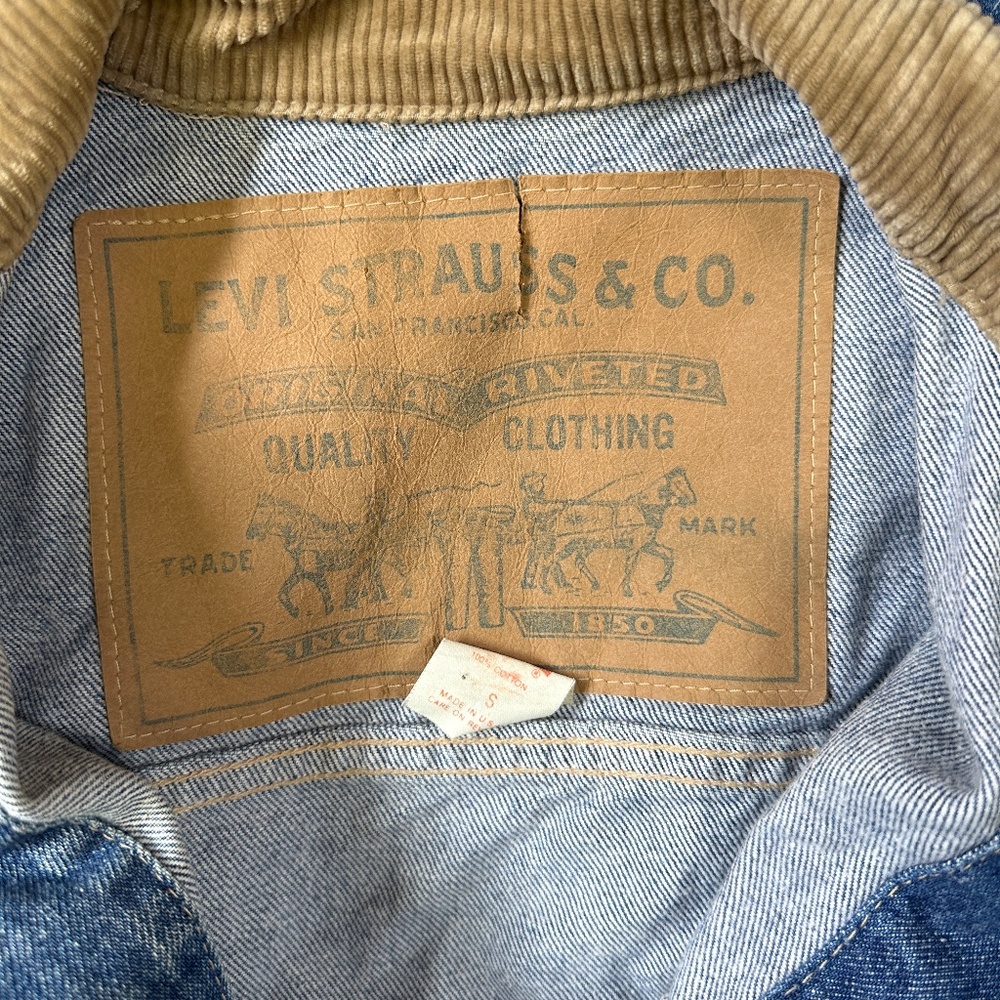 Levi's Denim Trucker Jacket - Picture 8 of 9